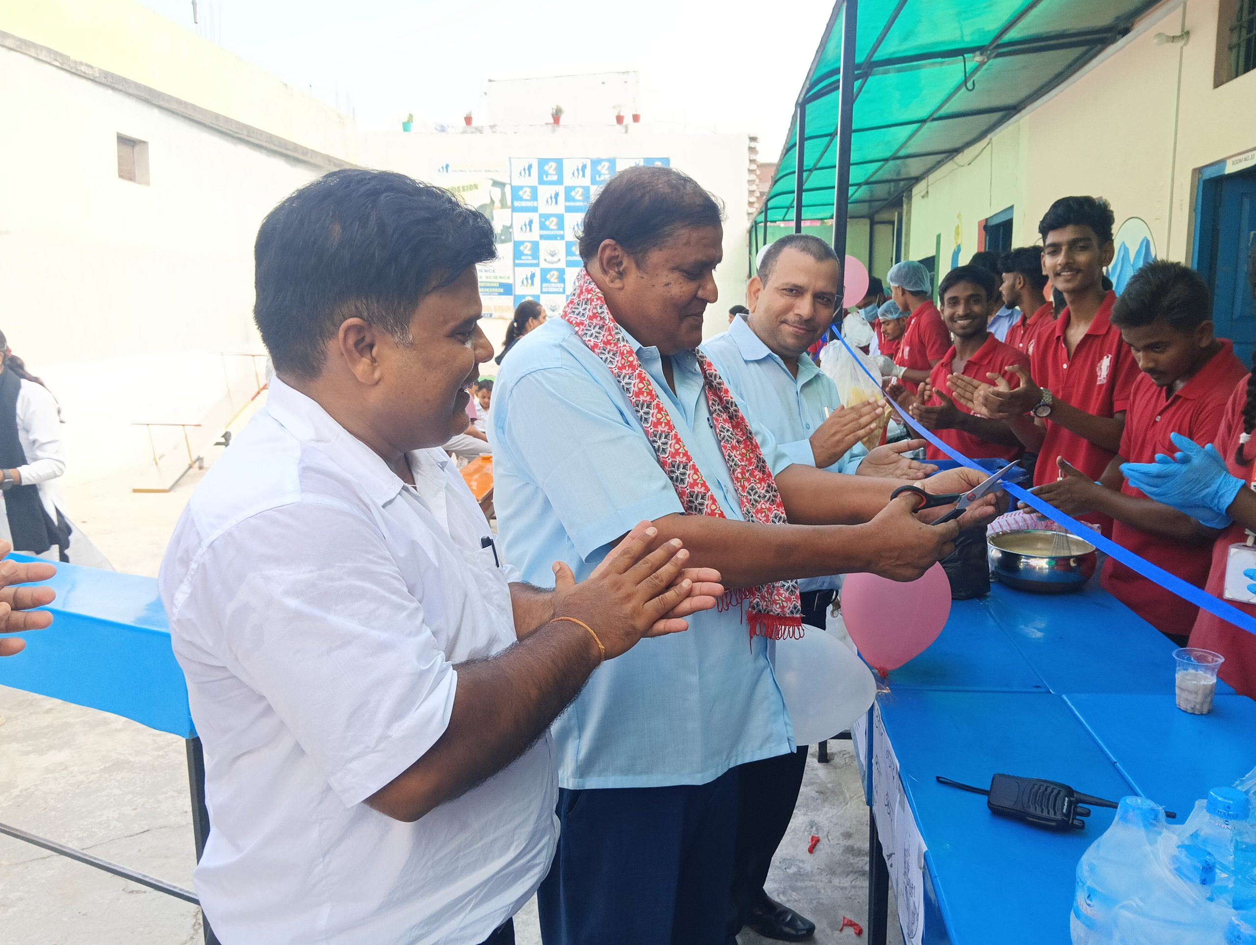 वीरगञ्जको डेसिमल कलेजमा फुड स्टल कार्यक्रम : विद्यार्थीहरूको सृजनात्मकता र उद्यमशीलताको अनुपम उदाहरण