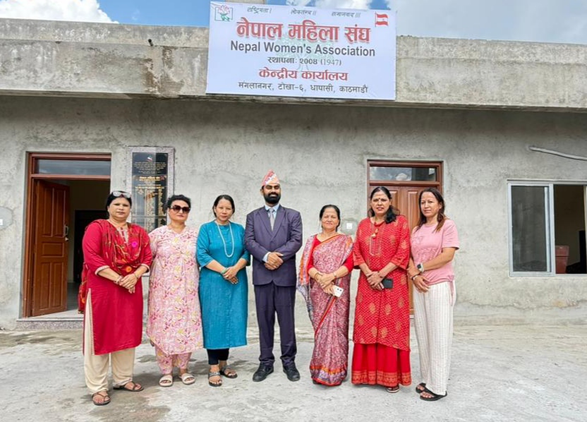 युवा नेता अबुल हुसेन अन्सारीद्वारा नेपाल महिला संघलाई सहयोग